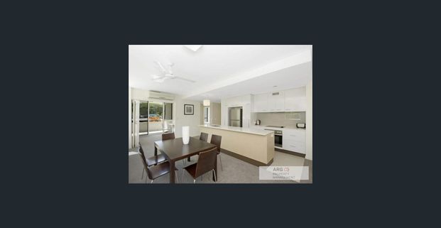 Modern 2-Bedroom Apartment - Photo 1