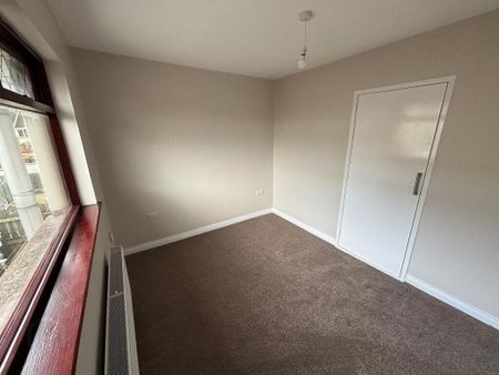 33 Churchill Place, Waringstown, BT66 7QS - Photo 4