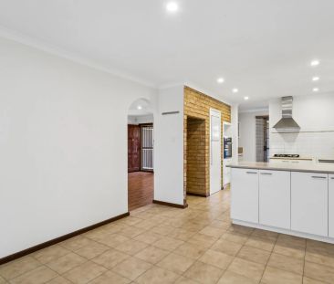 A Private Villa Retreat with Space to Live and Entertain - Photo 2