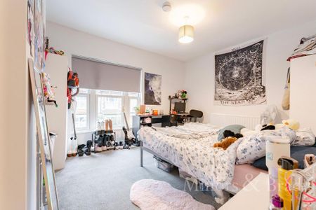 5 bedroom terraced house to rent - Photo 4