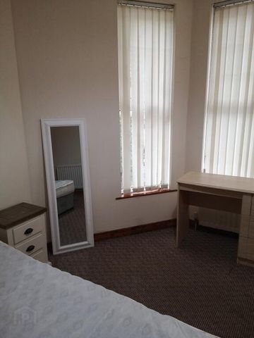 Unit 1, 95 University Avenue, Belfast, BT7 1GX - Photo 2