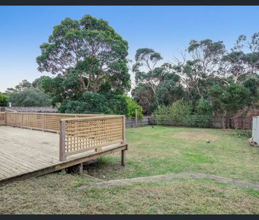 Beachside Living with a Relaxed Coastal Vibe - Photo 6