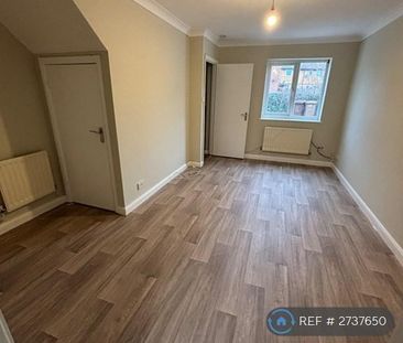 2 bedroom semi-detached house to rent - Photo 1