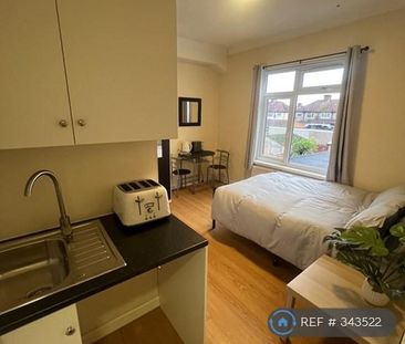 Studio to rent - Photo 6