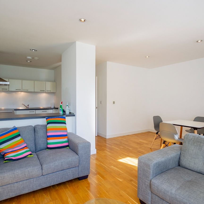2 Bed Flat, Rice Street, M3 - Photo 1