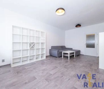 Pronájem, byt 2+1, Zlín -Prštné, ul. Ladislava Váchy - Photo 1