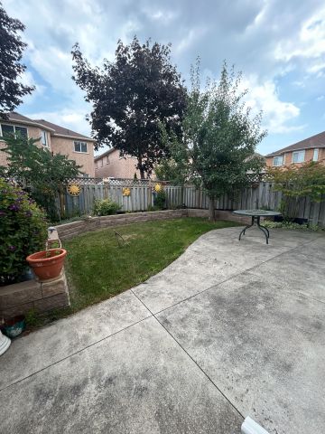 For Lease - 15 Ed Quigg Way, Vaughan, Ontario - Photo 4