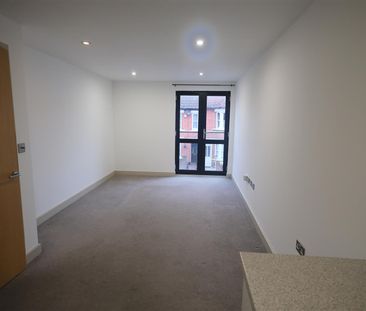 2 Bedroom Flat - Photo 3