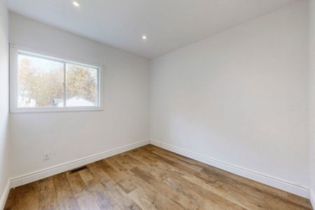 For Lease - 240 Royal Road, Georgina, Ontario - Photo 5