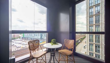 Thornes House, Charles Clowes Walk, Nine Elms, London SW11 - Photo 4