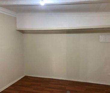 SIMPLE LIVING - Photo 3