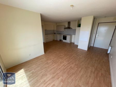 Location Appartement 3 pièces 53m² HENNEBONT 56700 - Photo 2