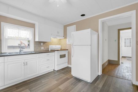 For Lease - 44 Metcalf Street, Tweed, Ontario - Photo 3