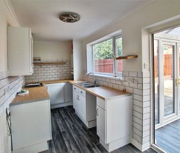 2 bedroom semi-detached house to rent - Photo 2