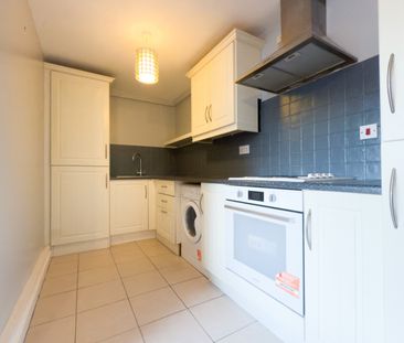 Maplewood Apartments, Llandaff North - Photo 3