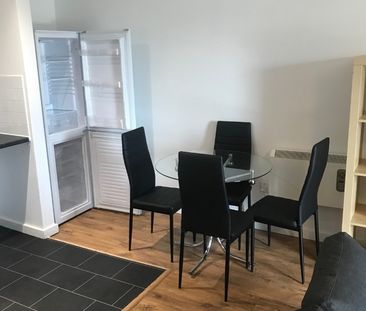 2 Bed Flat, Ordsall Lane, M5 - Photo 4
