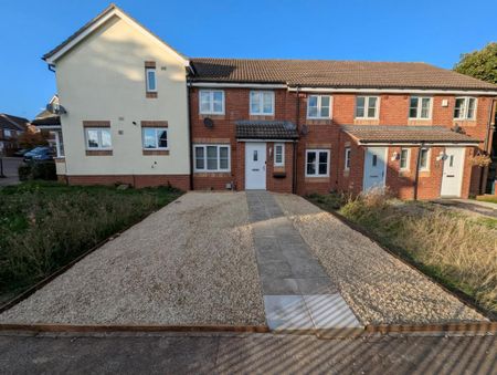 3 bedroom terraced house to rent - Photo 2