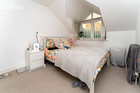 2 bedroom maisonette to rent - Photo 5