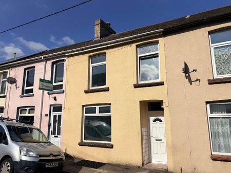 3 bedroom terraced house to rent - Photo 2