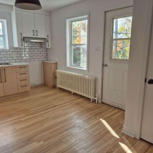 3 1/2 semi meubler - Photo 2