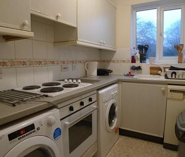 2 bedroom flat to rent - Photo 5