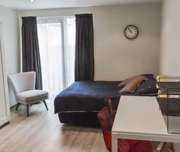 Apartment Living - Photo 4