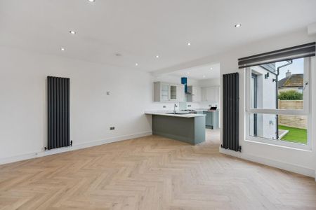 3 bedroom semi-detached house to rent - Photo 4