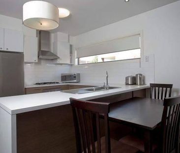 FULLY FURNISHED - UNAVAILABLE UNTIL APRIL 2019 - Photo 2