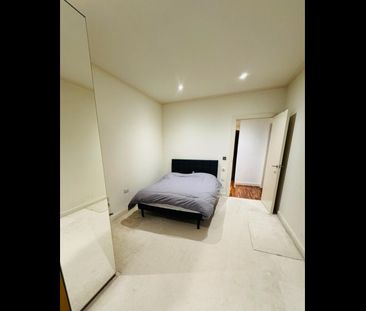 2 Bed Flat, Discovery Dock Apartments West, E14 - Photo 6