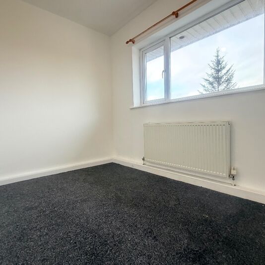 Columbia Way, Blackburn - Photo 1