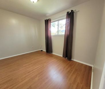 House in NW - Photo 3