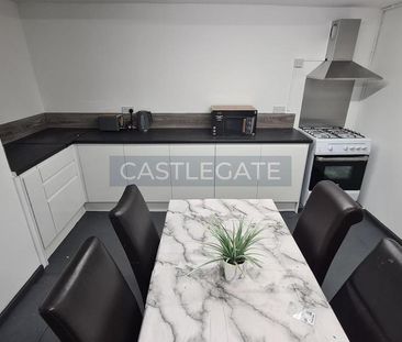 5 bedroom terraced house to rent - Photo 1