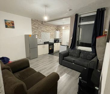 Room in a Shared House, Maud Street, NG7 - Photo 5