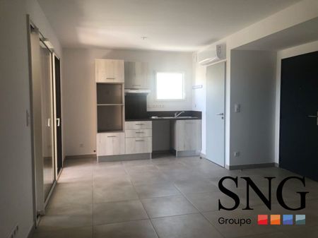 T2 AVEC LOGGIA + PARKING - Photo 2