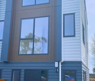 Modern living Townhouse - Photo 3