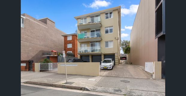 Beachside Apartment for Rent – Comfort & Convenience! - Photo 1