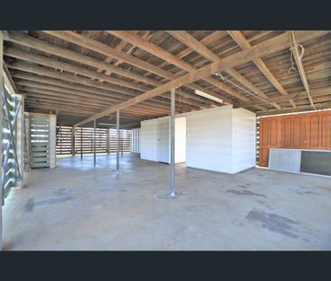 12 Thabeban Street, Avenell Heights, Qld 4670 - Photo 3