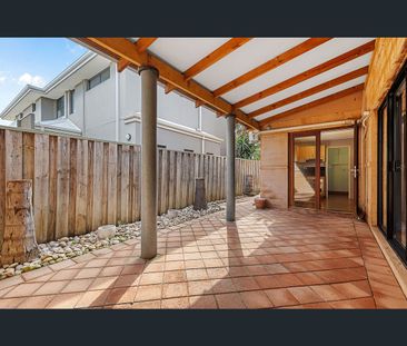 4/104 Deanmore Road, Scarborough, WA 6019 - Photo 1