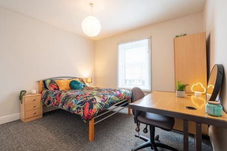 3 bedroom terraced house to rent - Photo 2