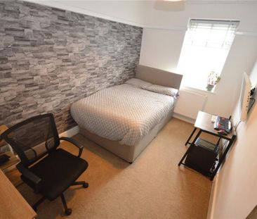 5 bedroom semi-detached house to rent - Photo 6