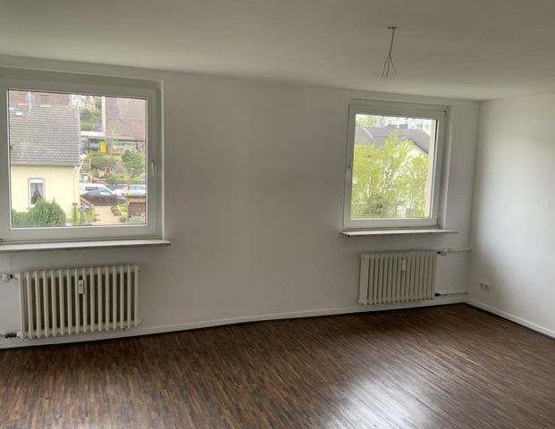 Schöne und einzugsbereite 3-Zimmer-Wohnung in Hagen Wehringhausen ab sofort frei!,, - Foto 1