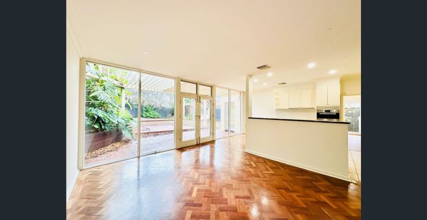 Family Home in Camberwell Prime Location - 3-6 months lease only! - Photo 1