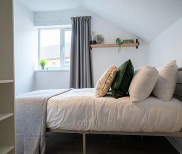 1 bedroom in a house share to rent - Photo 2