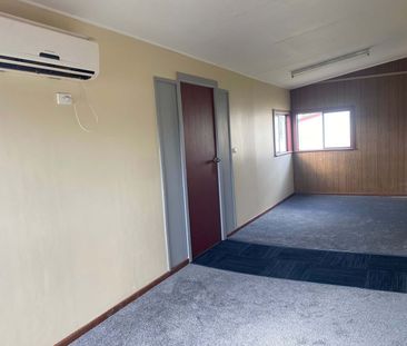 Two Bedroom Home - Fully furnished - Photo 6