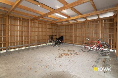 Prachtig en ideaal gelegen nieuwbouwappartement met ruime carport - Photo 2