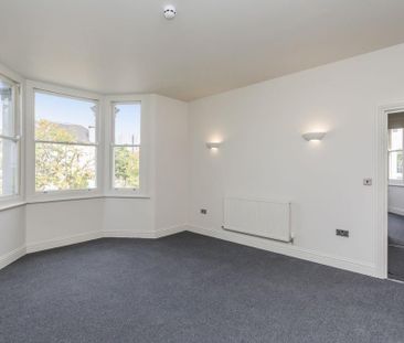 1 bedroom property to rent - Photo 2