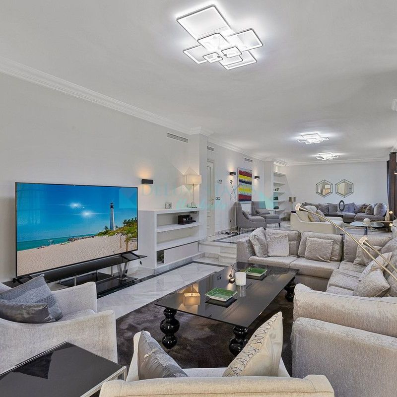 Villa for rent in Guadalmina Baja, San Pedro de Alcantara - Photo 1