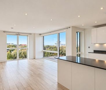 3 bedroom flat to rent - Photo 2