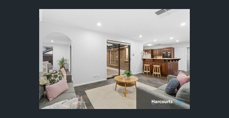 Spacious Family Home in Sought-After Craigburn Heights Estate - Photo 2