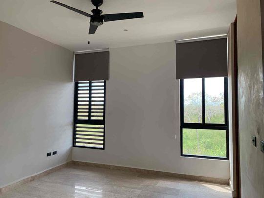 Townhouse con piscina privada y paneles solares, dentro de complejo privado. - Photo 1